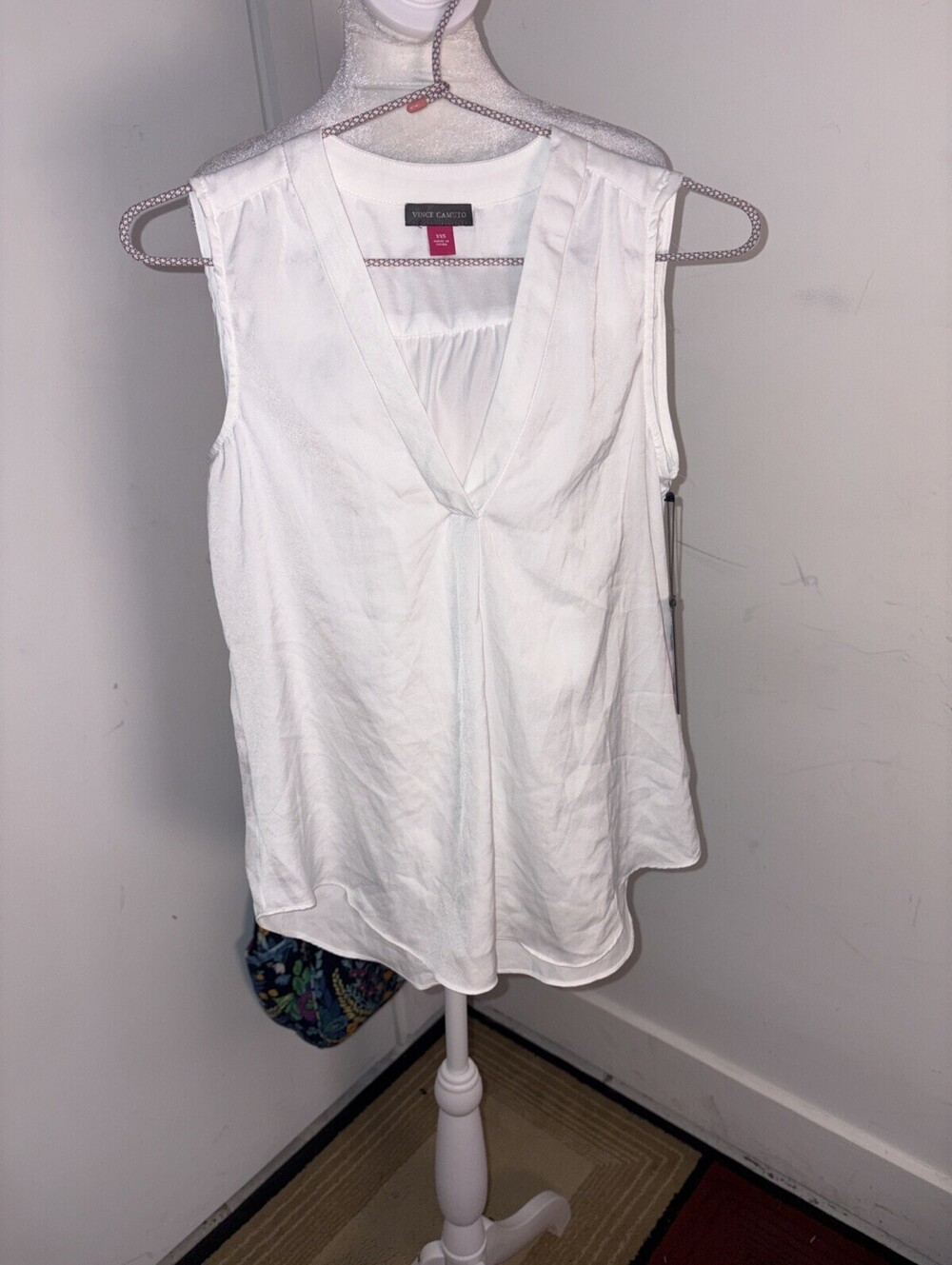 Vince Camuto White Pleated V-Neck Sleeveless Woven Blouse Women's Plus 2XS NWT